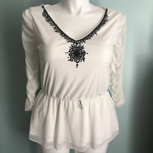 NWOT Black and white Adrianna Papell blouse